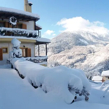 Pensión το ηλιοβασίλεμα Mega Chorio