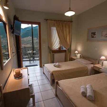 το ηλιοβασίλεμα 3* Mega Chorio